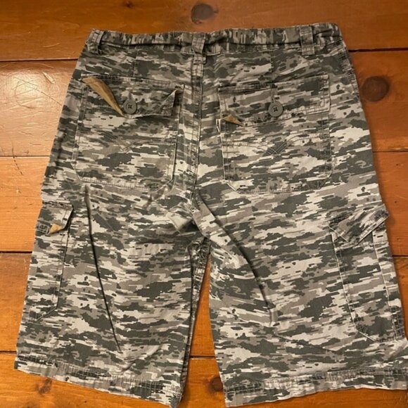 Levi’s Camo Cargo Shorts 27” Waist Grey Shorts Youth Large 14 - Picture 9 of 13